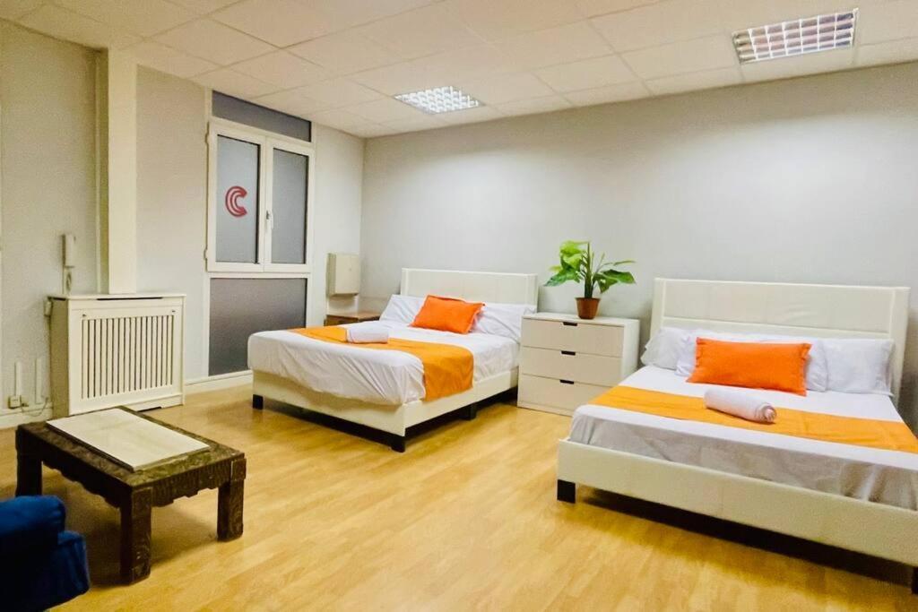 Apartments Plaza Callao Madrid Exterior photo